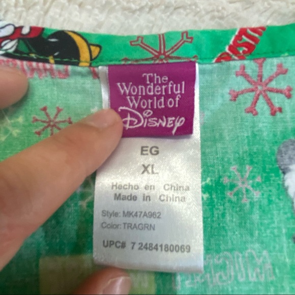 Disney holiday Mickey Mouse Women's scrub Top XL - Picture 4 of 14